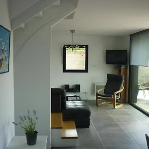 https://la-maison-de-la-rade.inbrittany.com